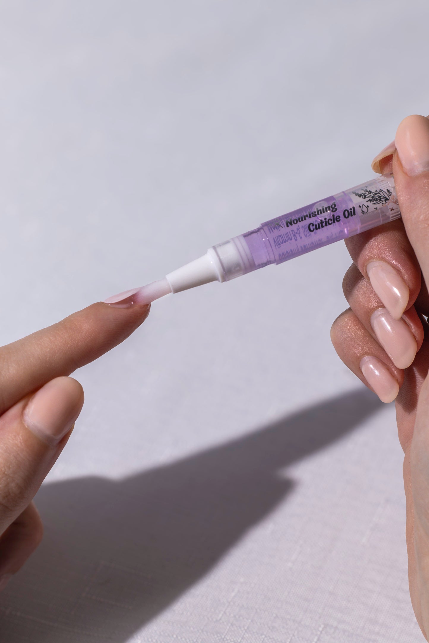 Aceite nutritivo para cutículas en lápiz y quitaesmalte Gellae