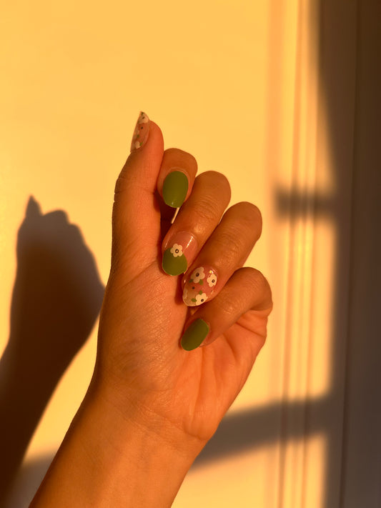 Kit de pegatinas para uñas de gel semicurado "Green Daisy Meadows" DIY