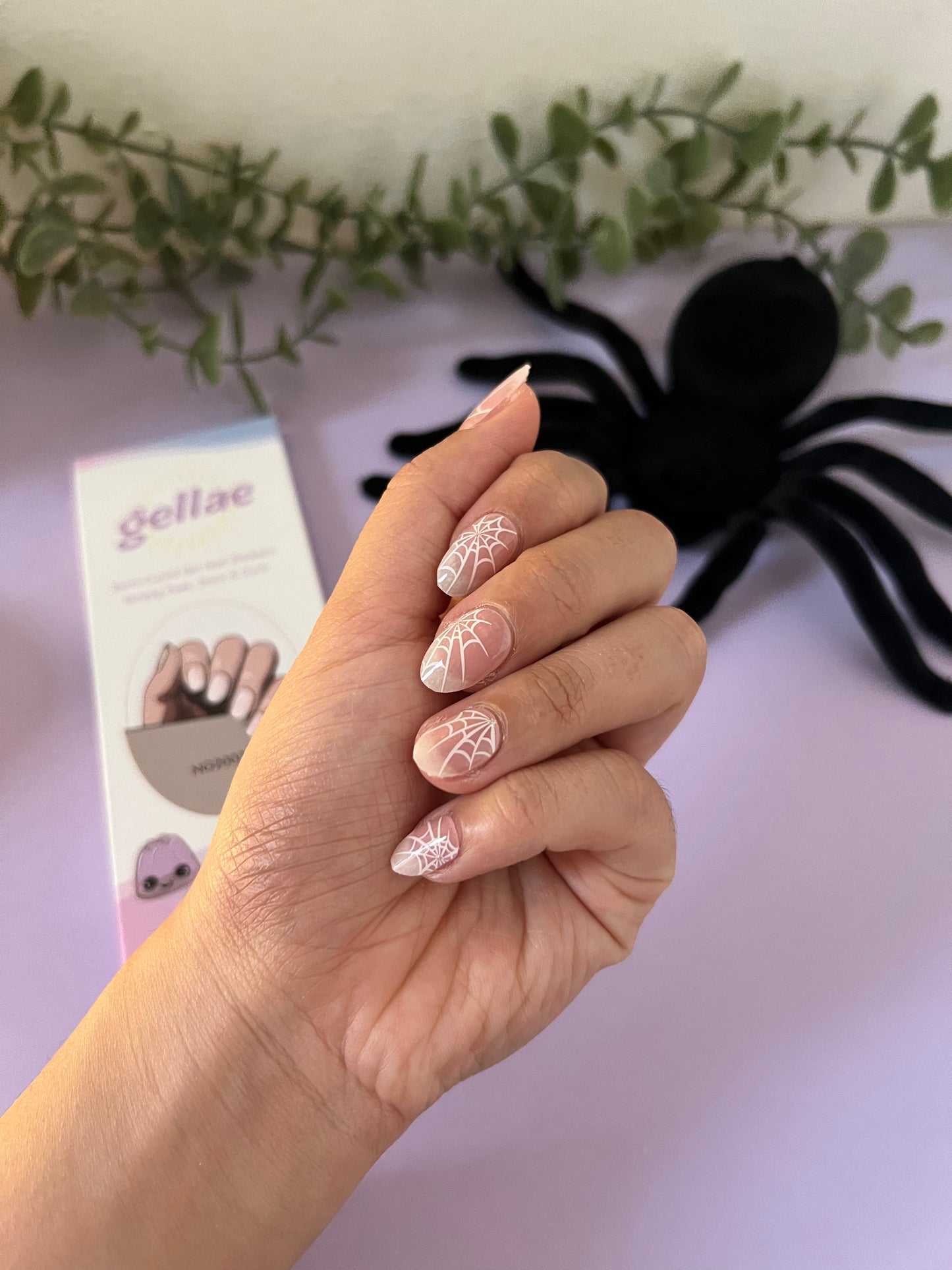 Pearly Dream Webs DIY Semicured Gel Nail Sticker Kit