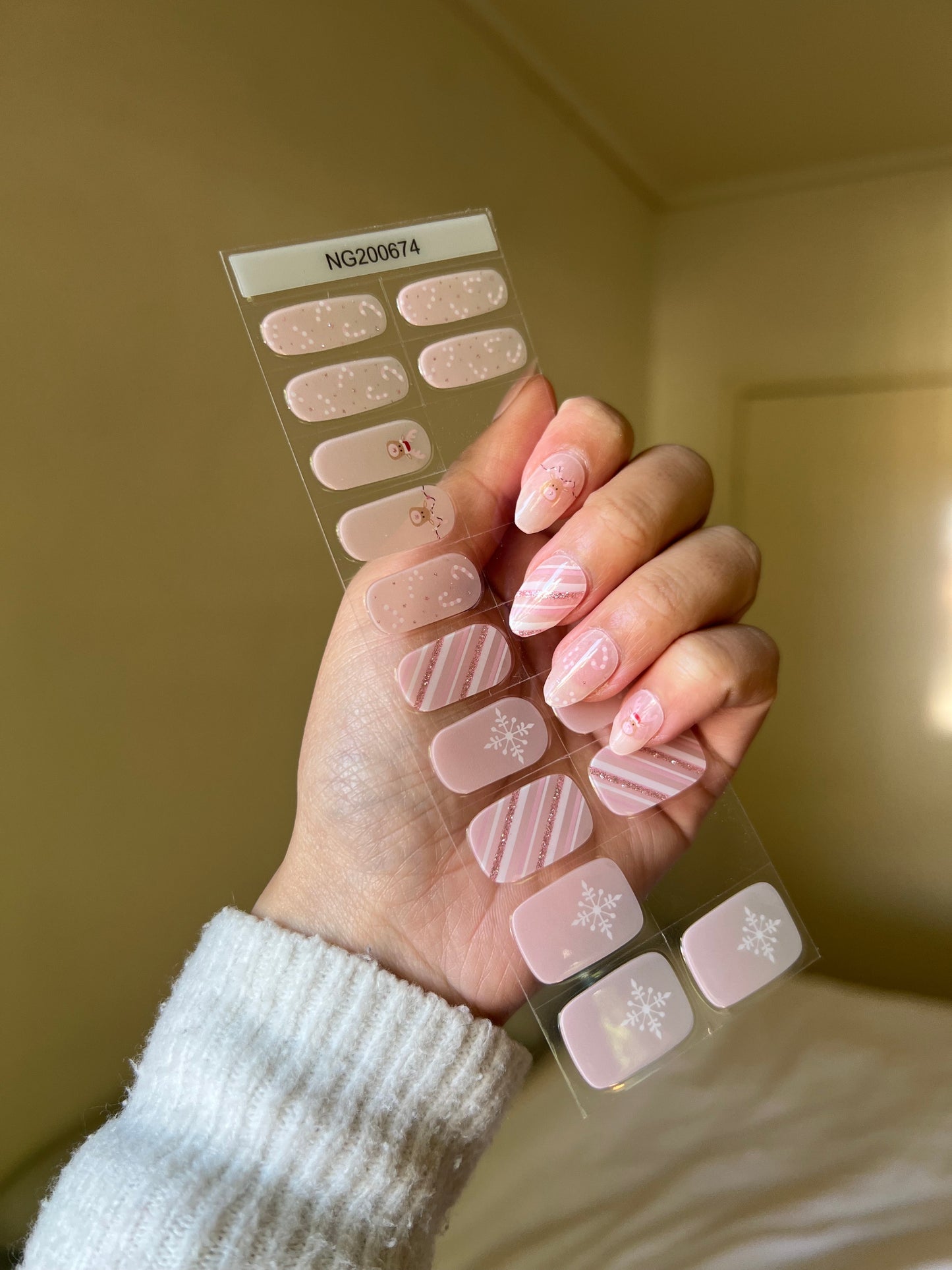 NEW Pink Reindeer Blitz DIY Semicured Gel Nail Sticker Kit (Christmas Limited Edition)