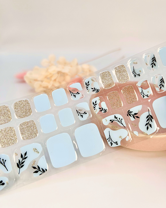 (PEDI/TOES) Blue Floral Daze DIY Semicured Gel Nail Sticker Kit