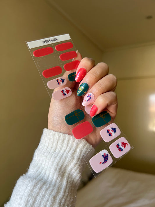 NEW Gnome for Christmas DIY Semicured Gel Nail Sticker Kit (Christmas Limited Edition)