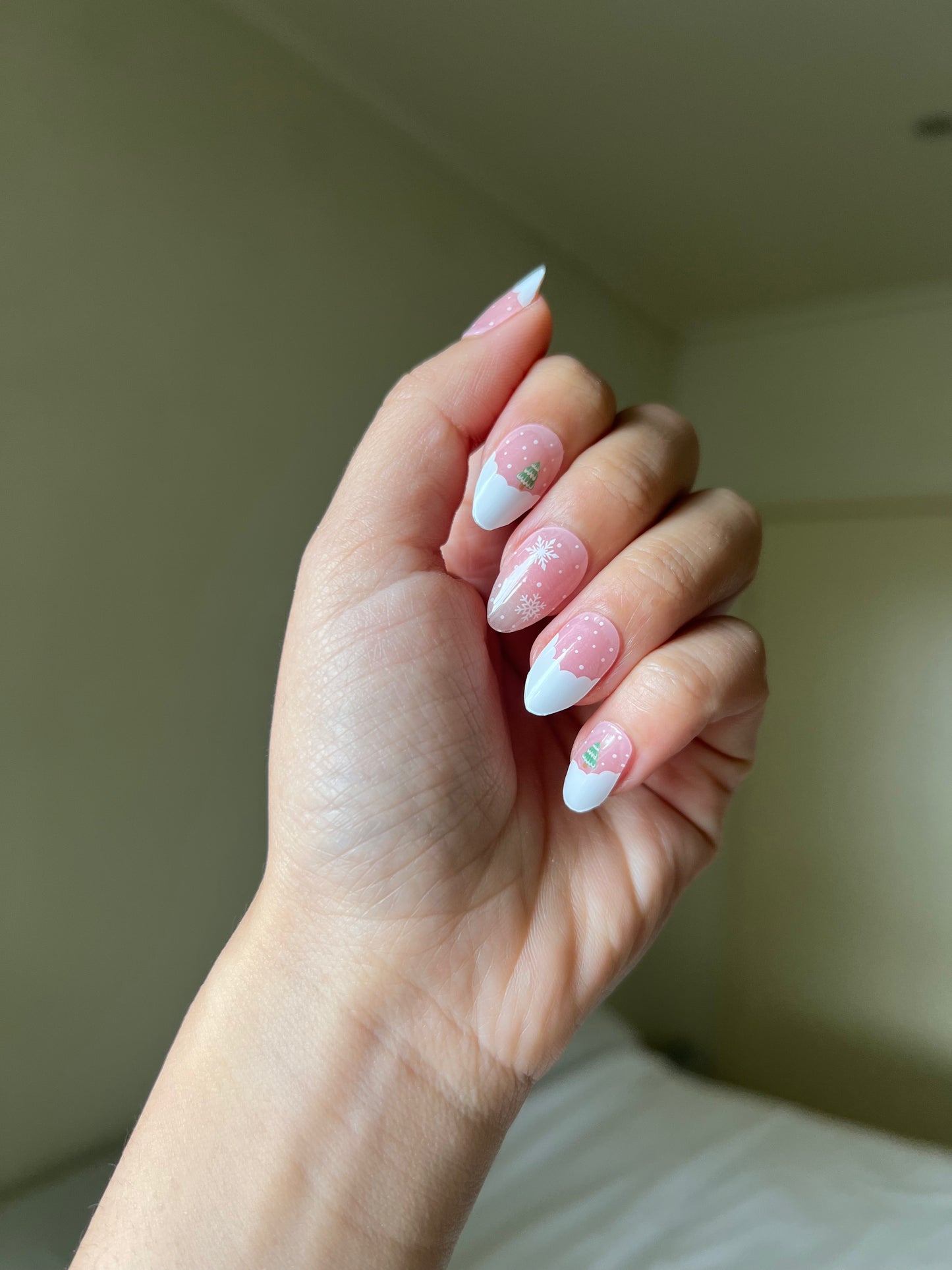 NEW Snowflake Christmas Dream DIY Semicured Gel Nail Sticker Kit (Christmas Limited Edition)