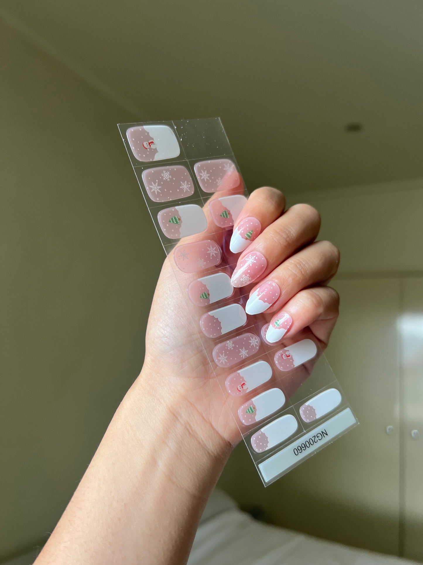 NEW Snowflake Christmas Dream DIY Semicured Gel Nail Sticker Kit (Christmas Limited Edition)