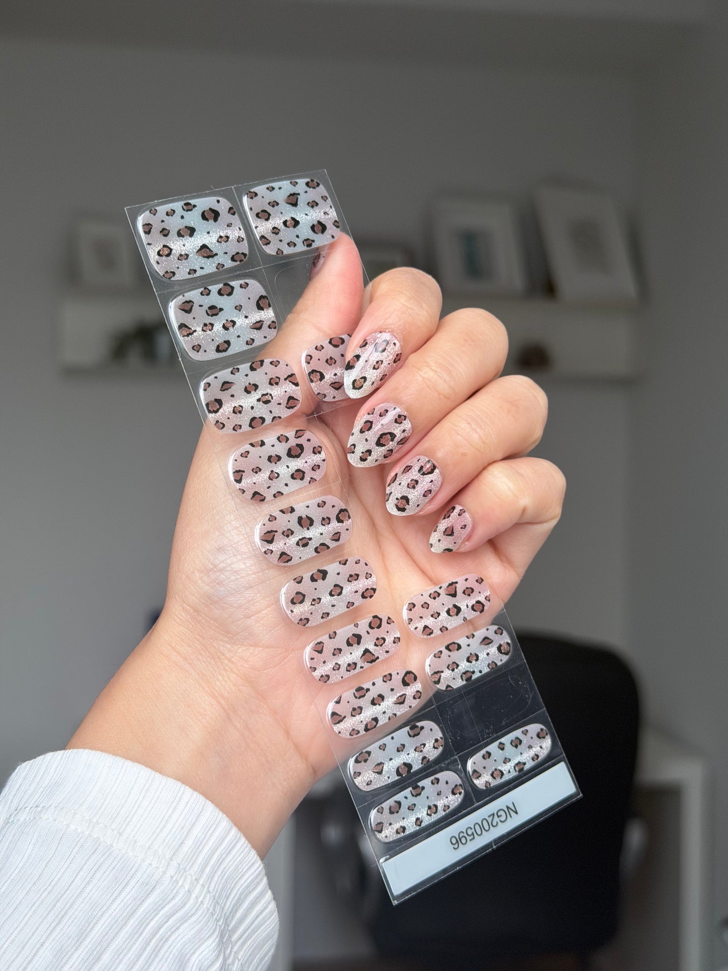 NEW Sparkling Champagne Leopard Dreams DIY Semicured Gel Nail Sticker Kit
