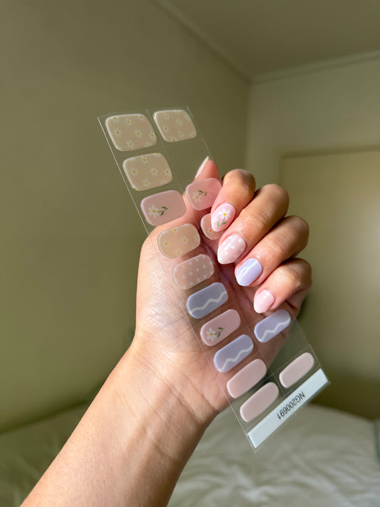 NEW Pastel Daisy Lane DIY Semicured Gel Nail Sticker Kit