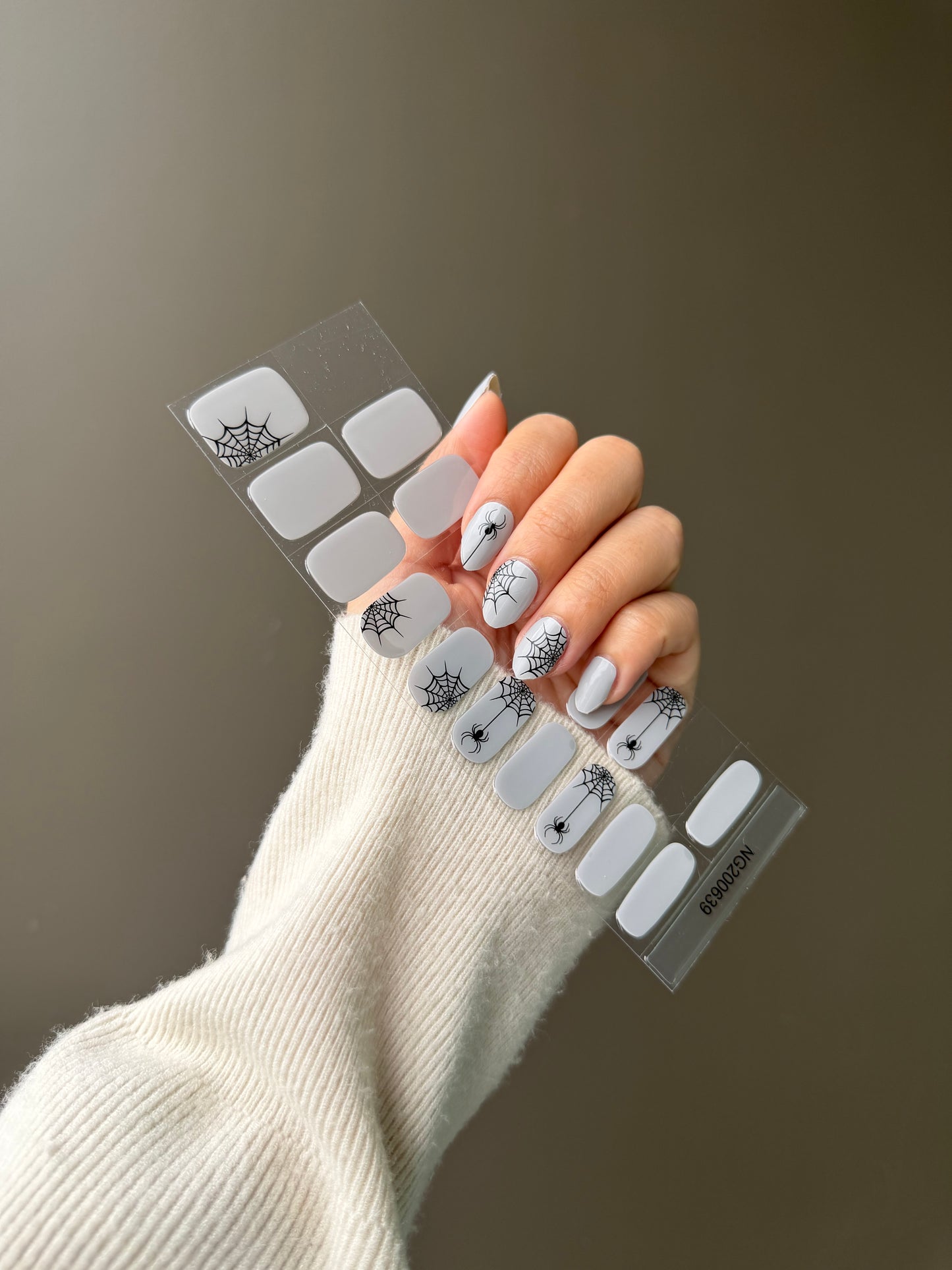 NEW Spider After Dark DIY Semicured Gel Nail Sticker Kit