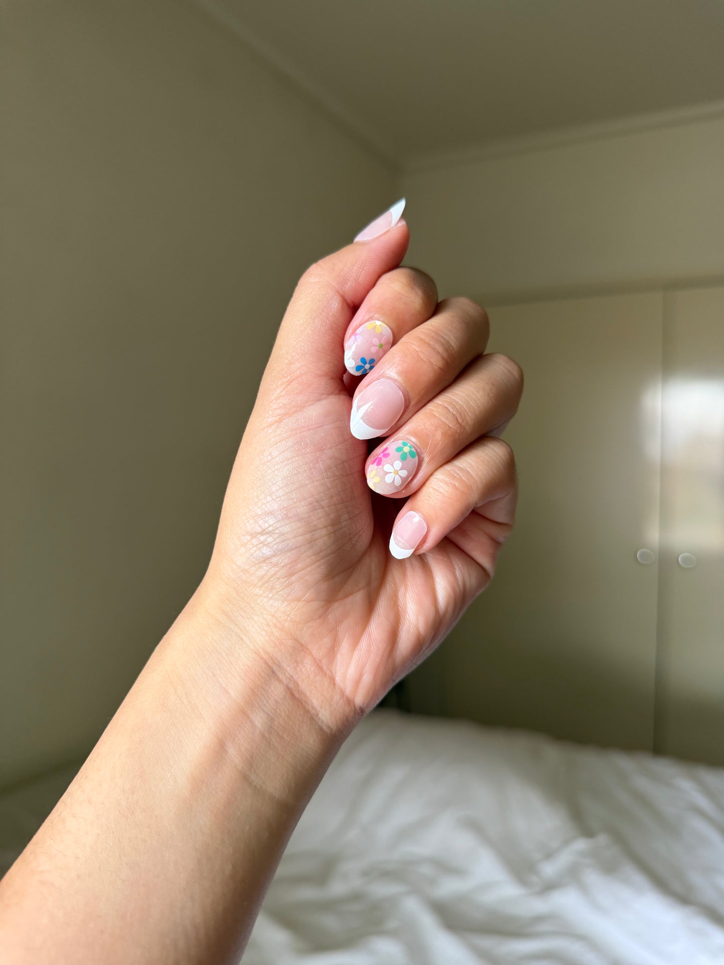 Spring Garden French Tip DIY Semicured Gel Nail Sticker Kit